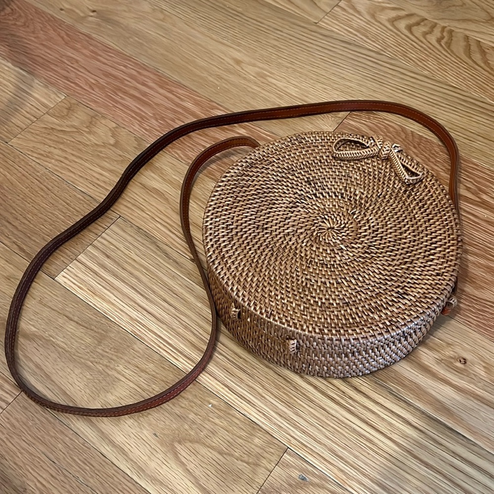Crossbody bag
